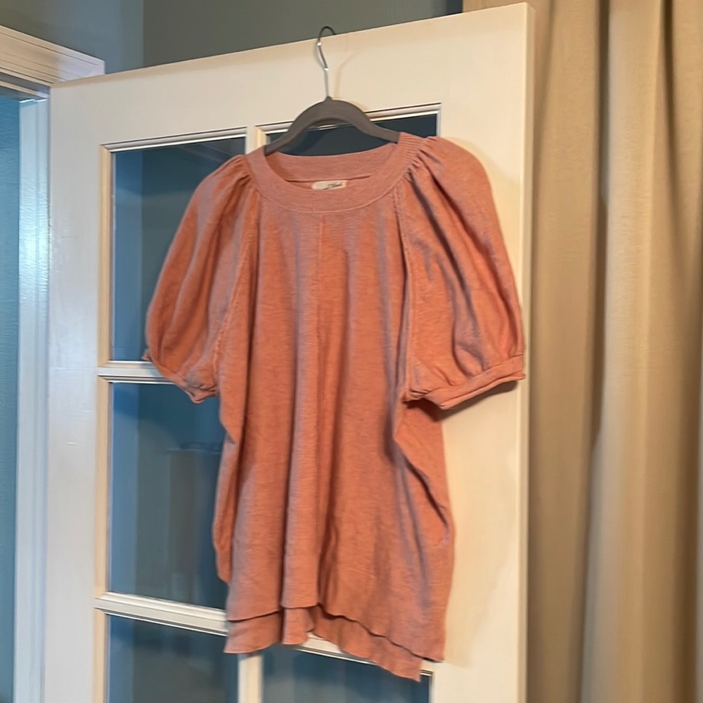 Women’s short sleeve sweater